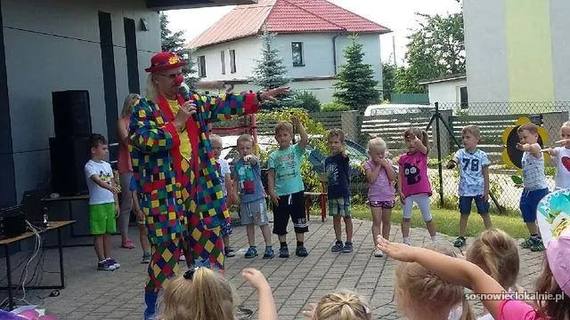 klaun-animator-urodziny-zabawa-w-szkole-przedszkolu-wesela-slask-55681-sosnowiec.webp